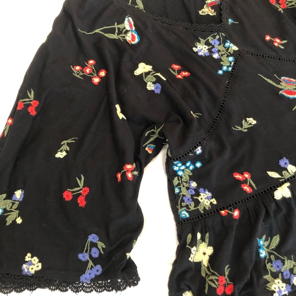ANTHROPOLOGIE black floral embroidered top - Picture 3 of 3